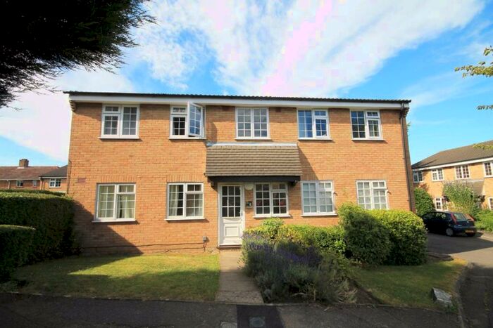 1 Bedroom House To Rent In Minstrel Gardens, Surbiton, KT5