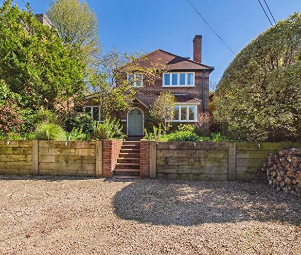 3 Bedroom Detached House For Sale In Kings Road, Chalfont St Giles, Buckinghamshire, HP8