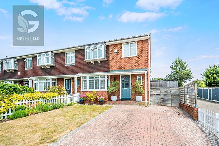 3 Bedroom End Of Terrace House For Sale In Huntsmoor Road, Ewell, Epsom, Surrey, KT19