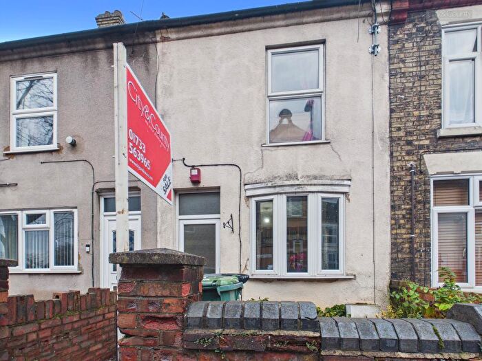 3 Bedroom Terraced House For Sale In Gladstone Street, Peterborough, PE1