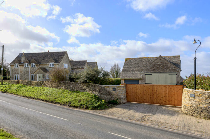 3 Bedroom House For Sale In Chapel Plaister, Box, Wiltshire, SN13