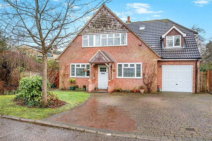 5 Bedroom Detached House For Sale In Orchard Way, Send, Surrey, GU23