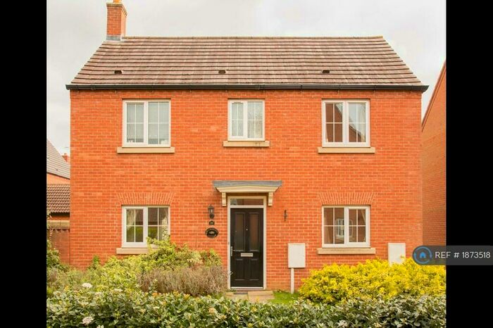 3 Bedroom Detached House To Rent In Blackbridge Court, Thrapston, NN14