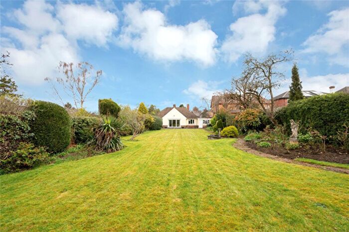 3 Bedroom Bungalow For Sale In The Broadway, Oadby, Leicester, LE2