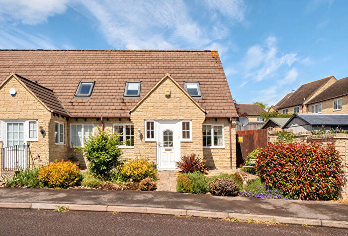 2 Bedroom Bungalow For Sale In Lapwing Court, Chalford, Stroud, Gloucestershire, GL6