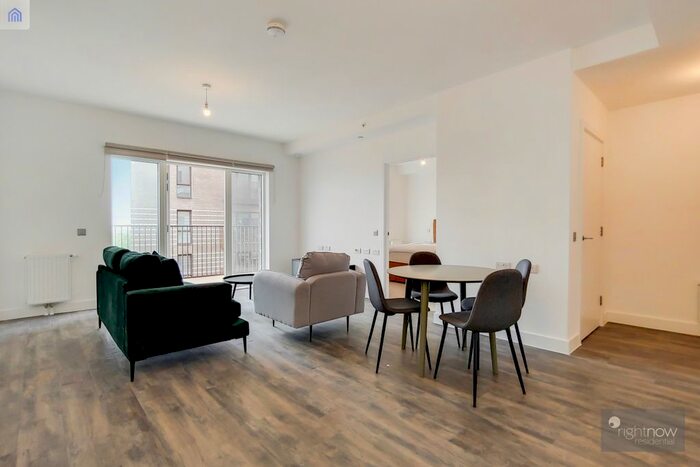 2 Bedroom Flat To Rent In Adlay Apartments, Millet Place, Silvertown, E16
