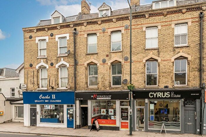 1 Bedroom Flat To Rent In High Street, Hampton Hill, TW12