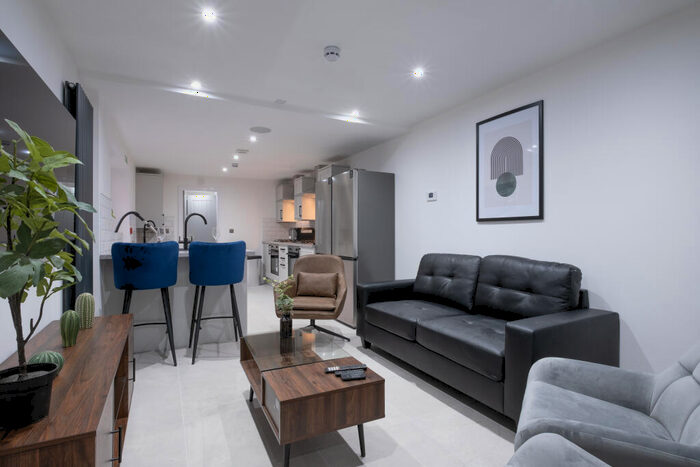 6 Bedroom House To Rent In Portland Street, Lincoln, LN5