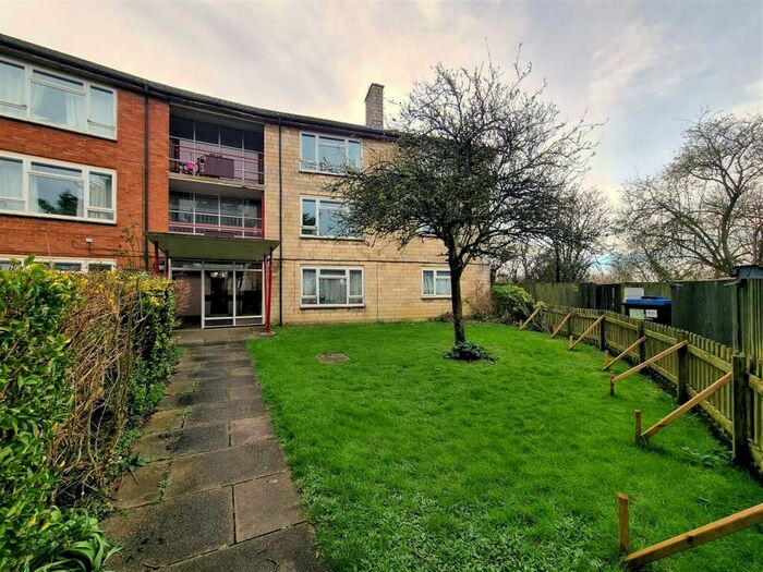 2 Bedroom Flat For Sale In Rosemary Houses, Lacock, Chippenham, SN15