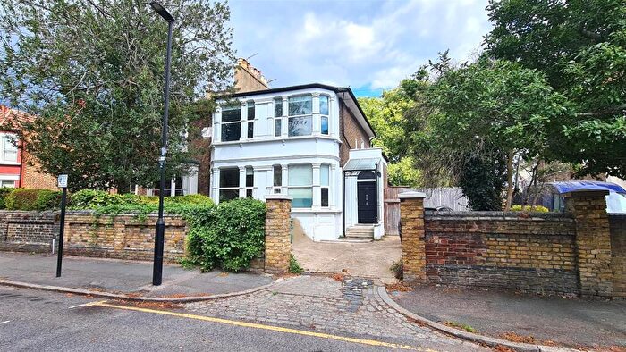 2 Bedroom Flat To Rent In Talbot Road, Seven Sisters, N15