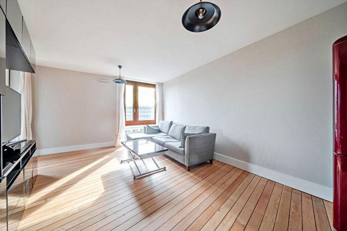 1 Bedroom Flat To Rent In Garratt Lane, London, SW18