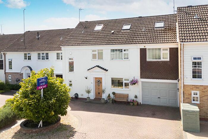 4 Bedroom Link Detached House For Sale In The Lea, Kibworth Beauchamp, Leicester, LE8