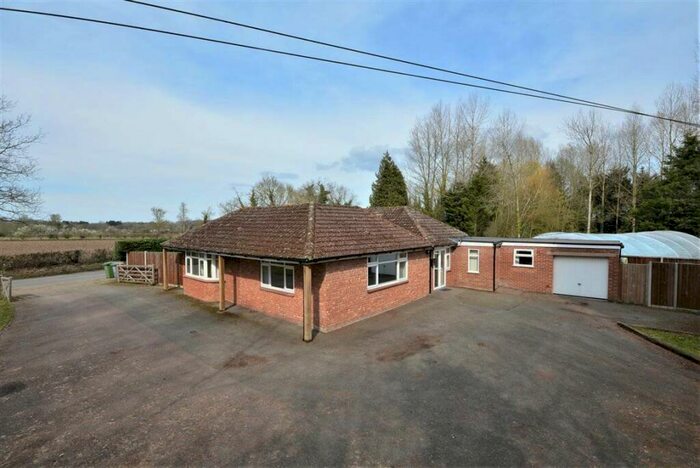 4 Bedroom Bungalow To Rent In Foulsham, NR20