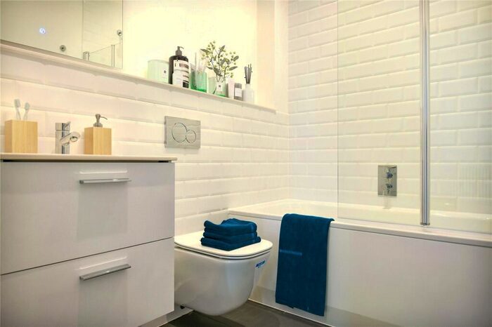 1 Bedroom Flat For Sale In Copers Cope Road, Beckenham, BR3