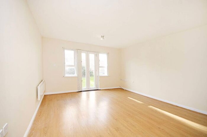 1 Bedroom Flat For Sale In Rookery Way, Colindale, London, NW9