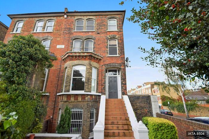 1 Bedroom Flat To Rent In Bolingbroke Grove, London, SW11