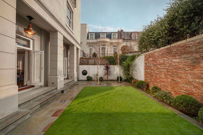 5 Bedroom Town House For Sale In Lowndes Place, London, SW1X - Photo 3