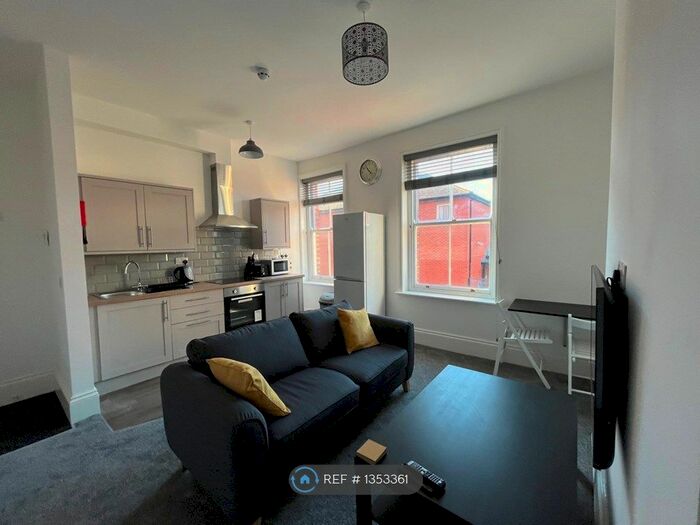 1 Bedroom Flat To Rent In School Street, Barrow-In-Furness, LA14