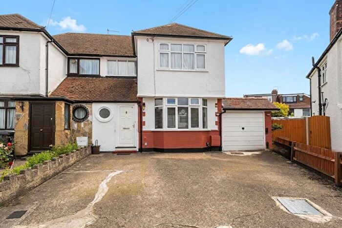 3 Bedroom Semi Detached House For Sale In Beulah Close, Edgware, HA8