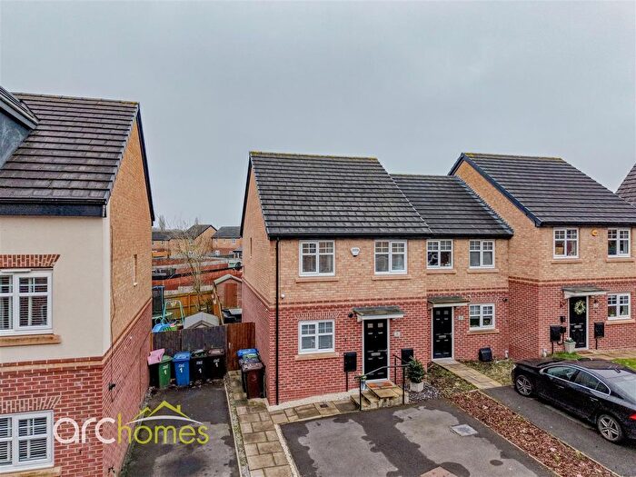 3 Bedroom Semi Detached House For Sale In Stothert Street, Atherton, Manchester, M46