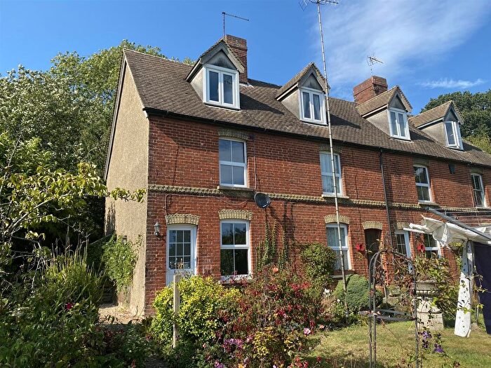 2 Bedroom Property To Rent In Roughetts Road, Ryarsh, West Malling, ME19