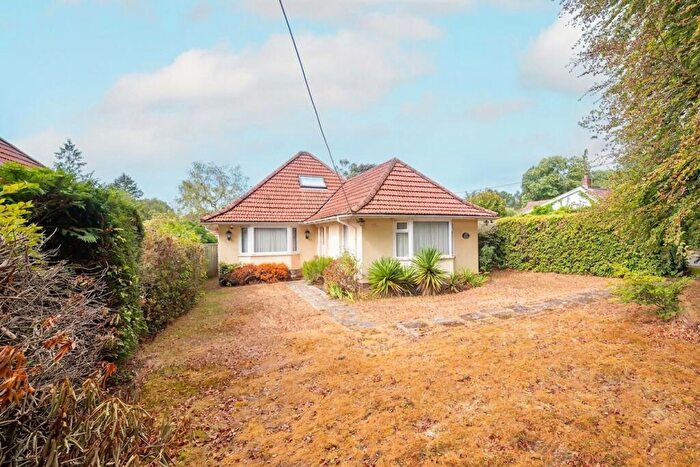 3 Bedroom Bungalow For Sale In Beechwood Crescent, Chandler's Ford, SO53