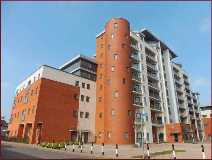 2 Bedroom Flat To Rent In Grays Place, Slough, SL2