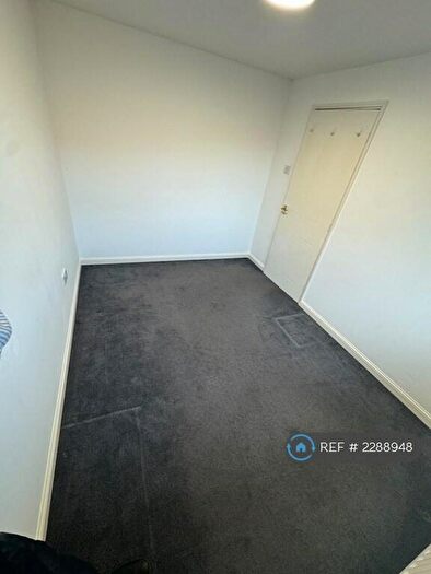 2 Bedroom End Of Terrace House To Rent In Howard Close, Loughton, IG10