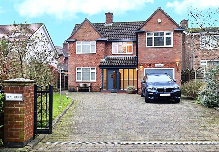 3 Bedroom Detached House For Sale In Godmans Lane, Off Westella Road, Kirk Ella, HU10