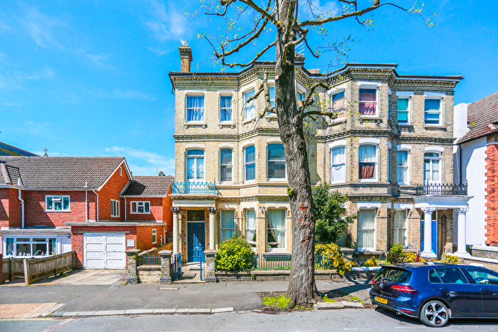 Studio To Rent In Norton Road, Hove, East Sussex, BN3