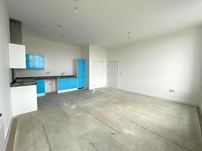 2 Bedroom Apartment For Sale In Hempshaw Lane, Offerton, Stockport, SK2