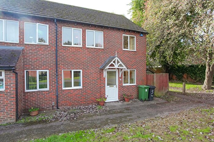 3 Bedroom End Of Terrace House To Rent In Sandringham Road, Didcot, OX11