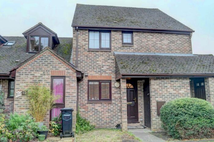 1 Bedroom Maisonette To Rent In Atwell Close, Wallingford OX10