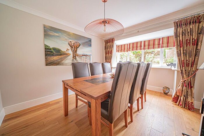 5 Bedroom Detached House For Sale In Grovefield Crescent, Balsall Common, CV7