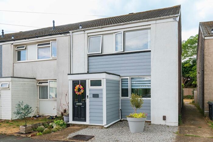 3 Bedroom End Of Terrace House For Sale In Elmore Avenue, Lee-on-the-Solent, Hampshire, PO13