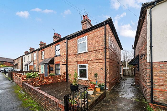 2 Bedroom Cottage For Sale In West View Road, Swanley, BR8