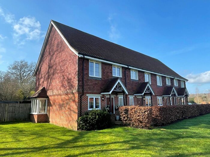 3 Bedroom End Terrace House For Sale In Cricket Green Close, Godalming, GU8