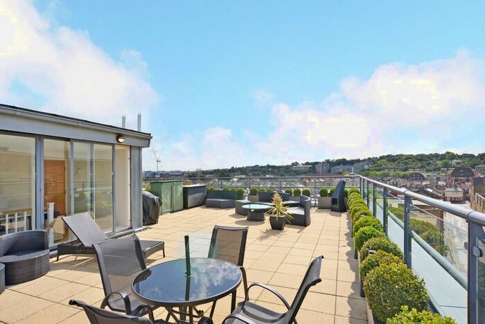 2 Bedroom Flat To Rent In Collington Street, London SE10