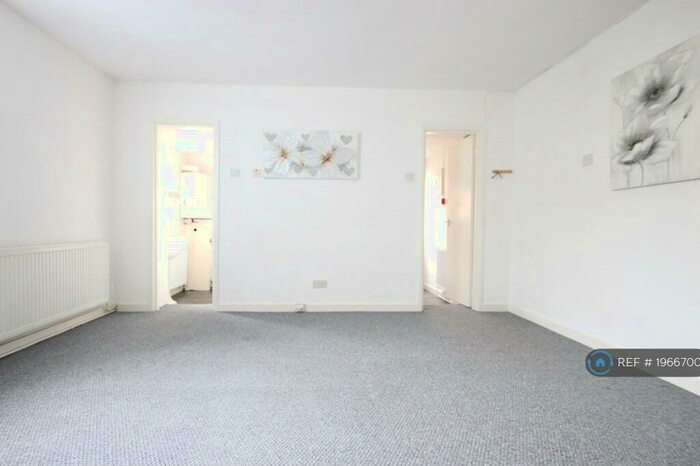 Studio To Rent In Princes Street, Southport, PR8