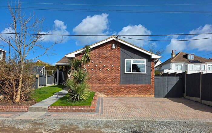 3 Bedroom Bungalow For Sale In Clovelly Drive, Minster On Sea, Sheerness, ME12