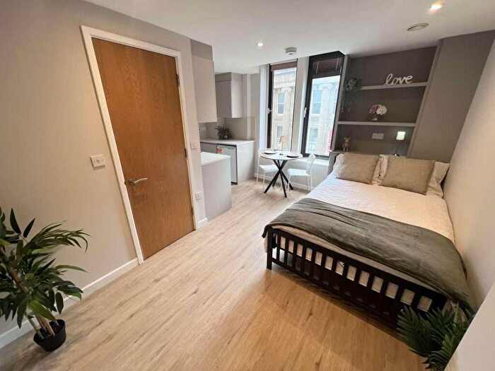 Studio To Rent In Flat, Gladstone Buildings, St James Row, S1