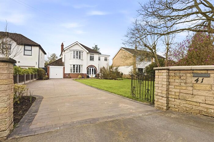 4 Bedroom House For Sale In Crewe Road, Shavington, Cheshire, CW2