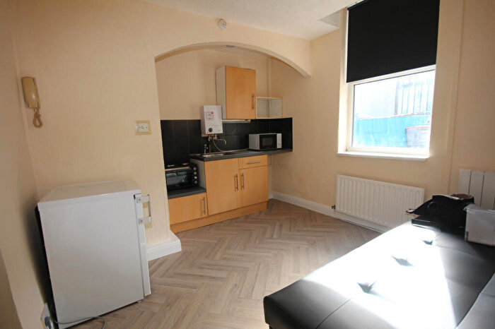 Studio To Rent In - Adelphi Street, Preston, Lancashire, PR1