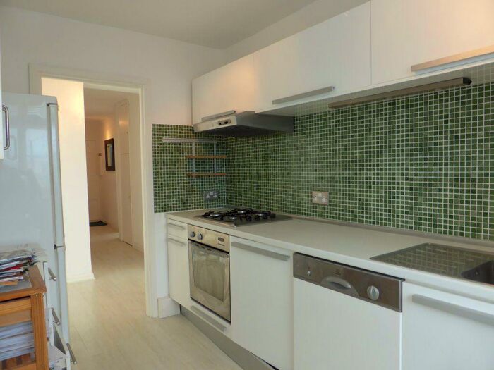 2 Bedroom Flat To Rent In Pembroke Court -, P14