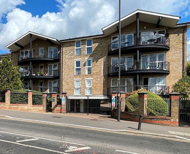 2 Bedroom Flat For Sale In Flat Stanley House, Aldermans Hill, Palmers Green, N13