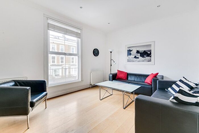 2 Bedroom Flat To Rent In Castelnau, Barnes, SW13