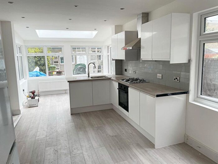 Studio To Rent In Charlsey Road, SE6