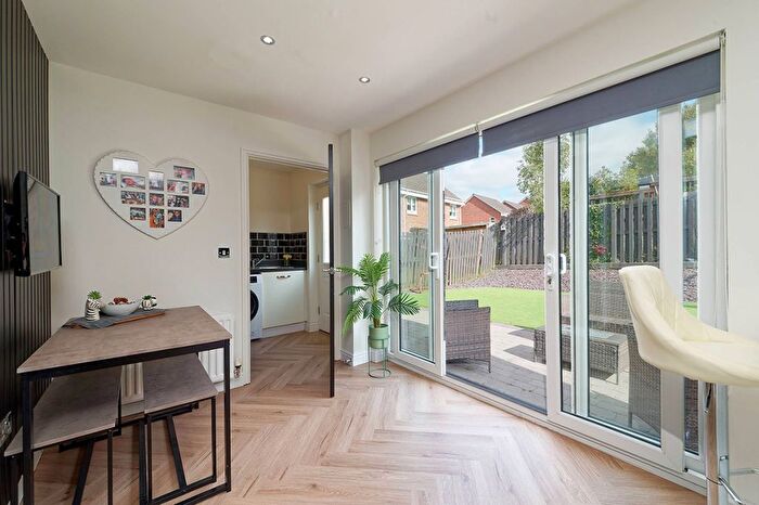4 Bedroom Detached House For Sale In Vesuvius Drive, Motherwell, North Lanarkshire, ML1
