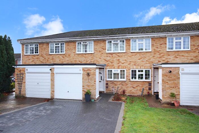 3 Bedroom Terraced House To Rent In Radical Ride, Finchampstead, RG40