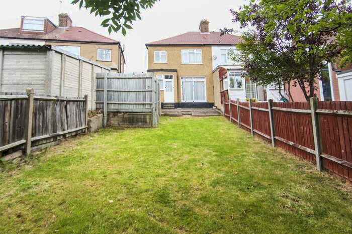 3 Bedroom Semi-Detached House For Sale In Silkfield Road, Colindale, London, NW9